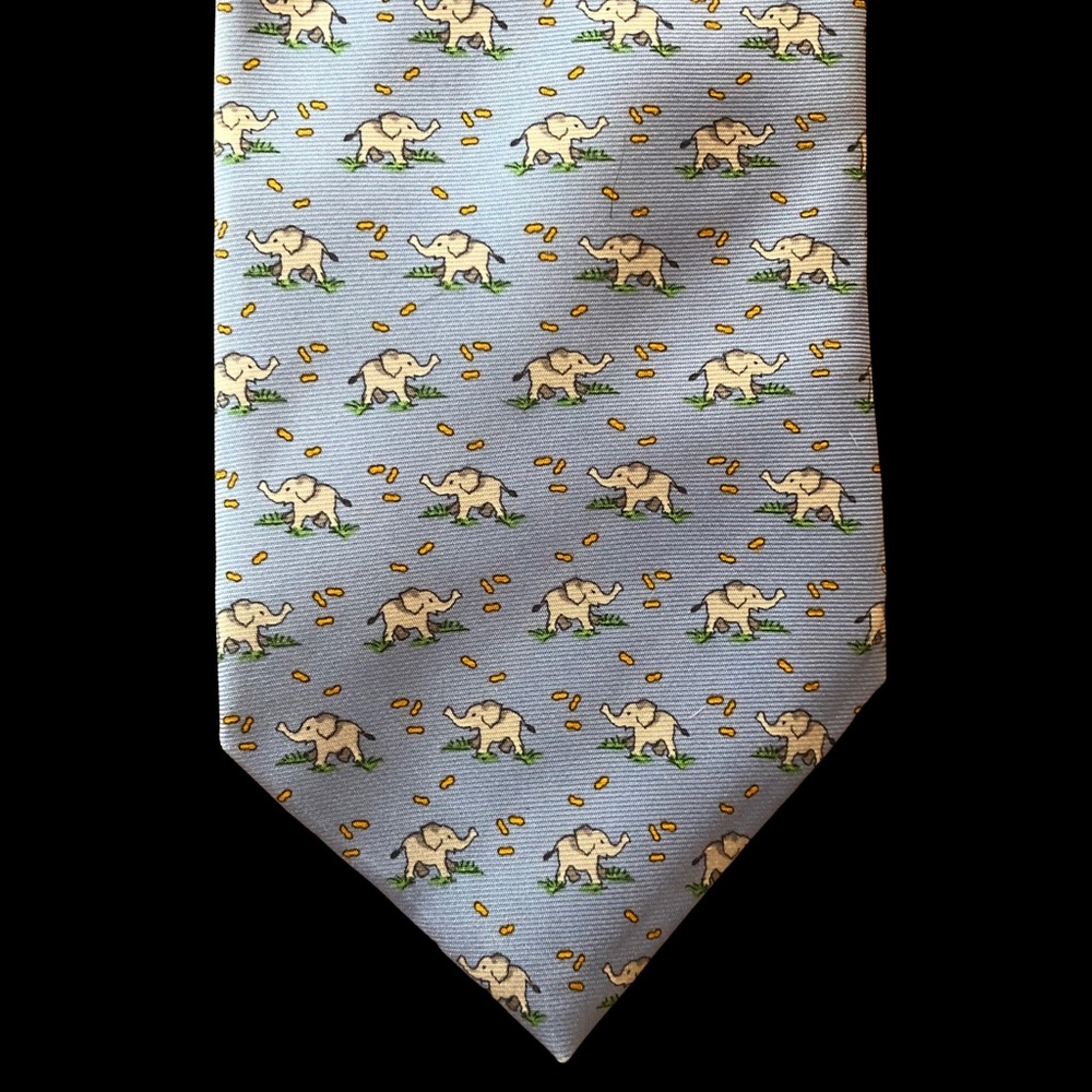 Brooks Brothers Pure Silk Tie ~ Elephants, Peanuts ~ Lt Blue, Fun Animal Design!